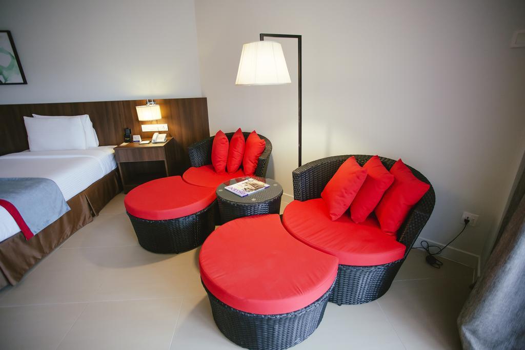 Sand & Sandals Desaru Beach Resort & Spa Zewnętrze zdjęcie A room at the hotel