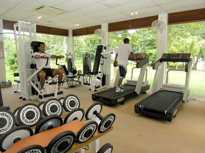Sand & Sandals Desaru Beach Resort & Spa Zewnętrze zdjęcie A gym at a resort